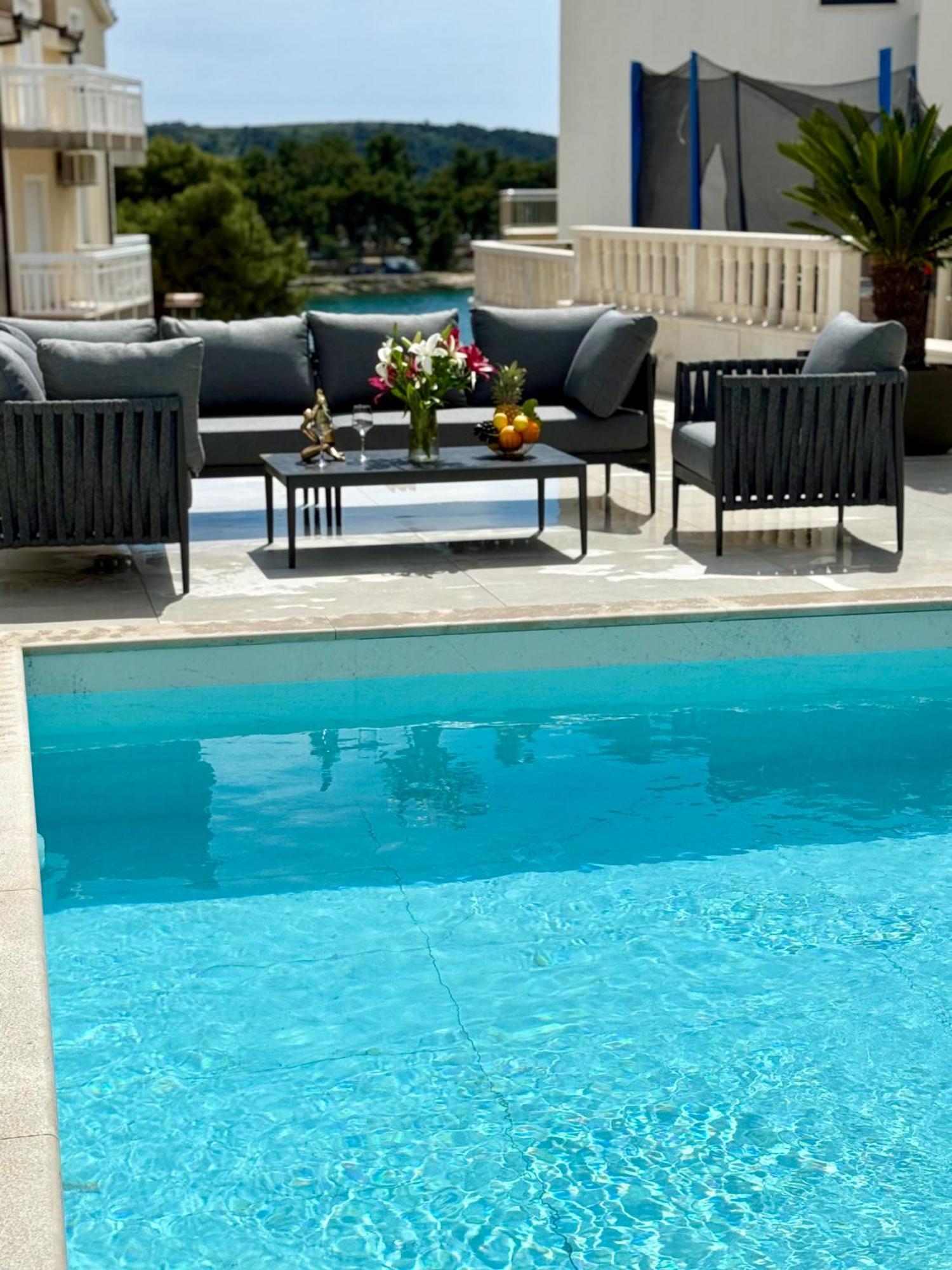 Apartment Sara Trogir Bagian luar foto