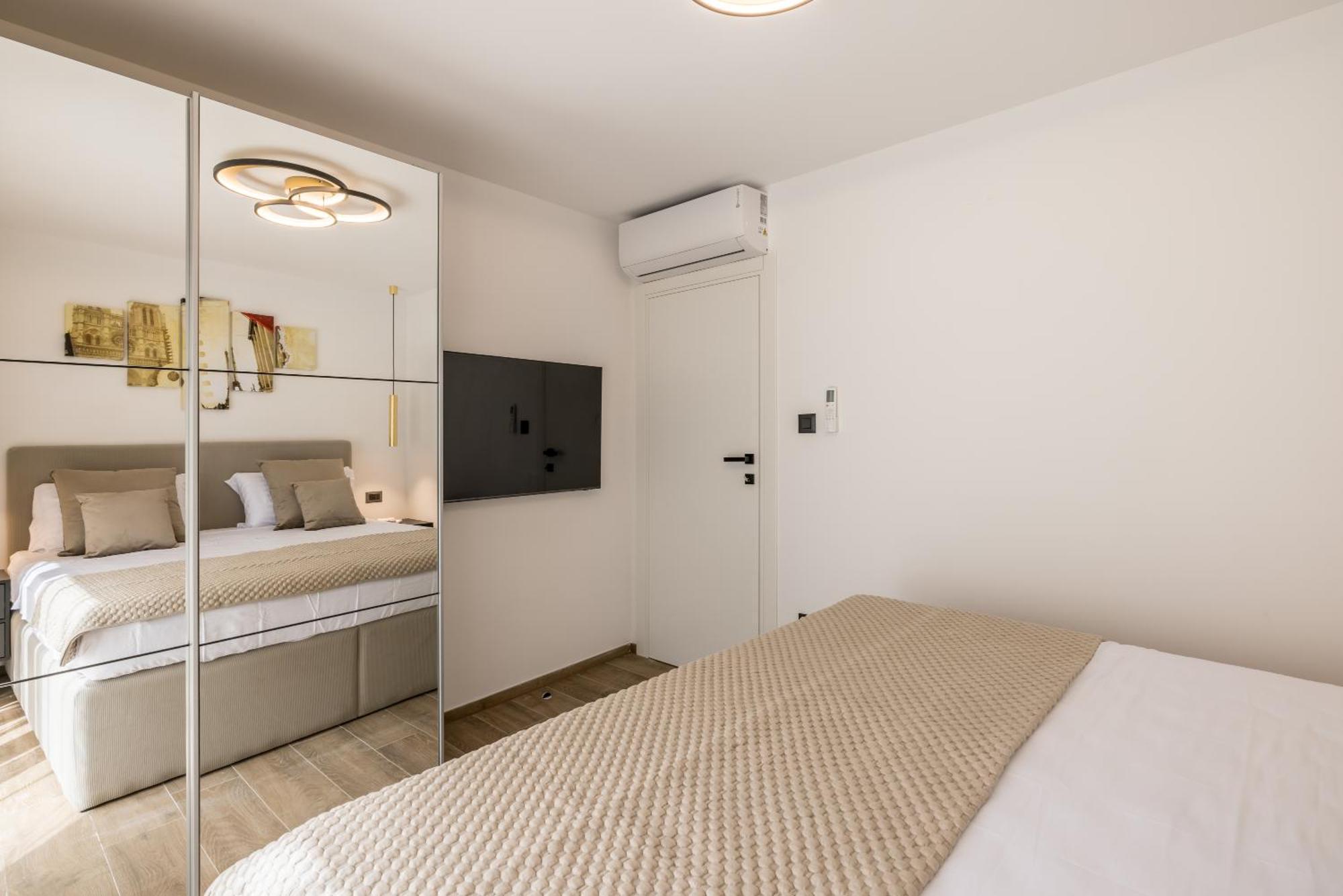 Apartment Sara Trogir Bagian luar foto